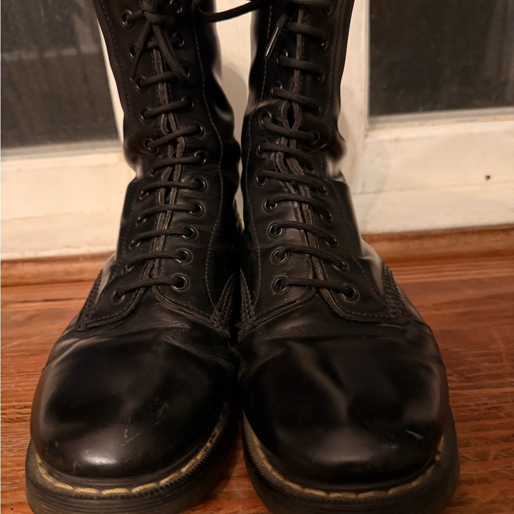 Classic doc Martens solovair Black Leather Men's Lace-Up Boots 11-eye UK 8